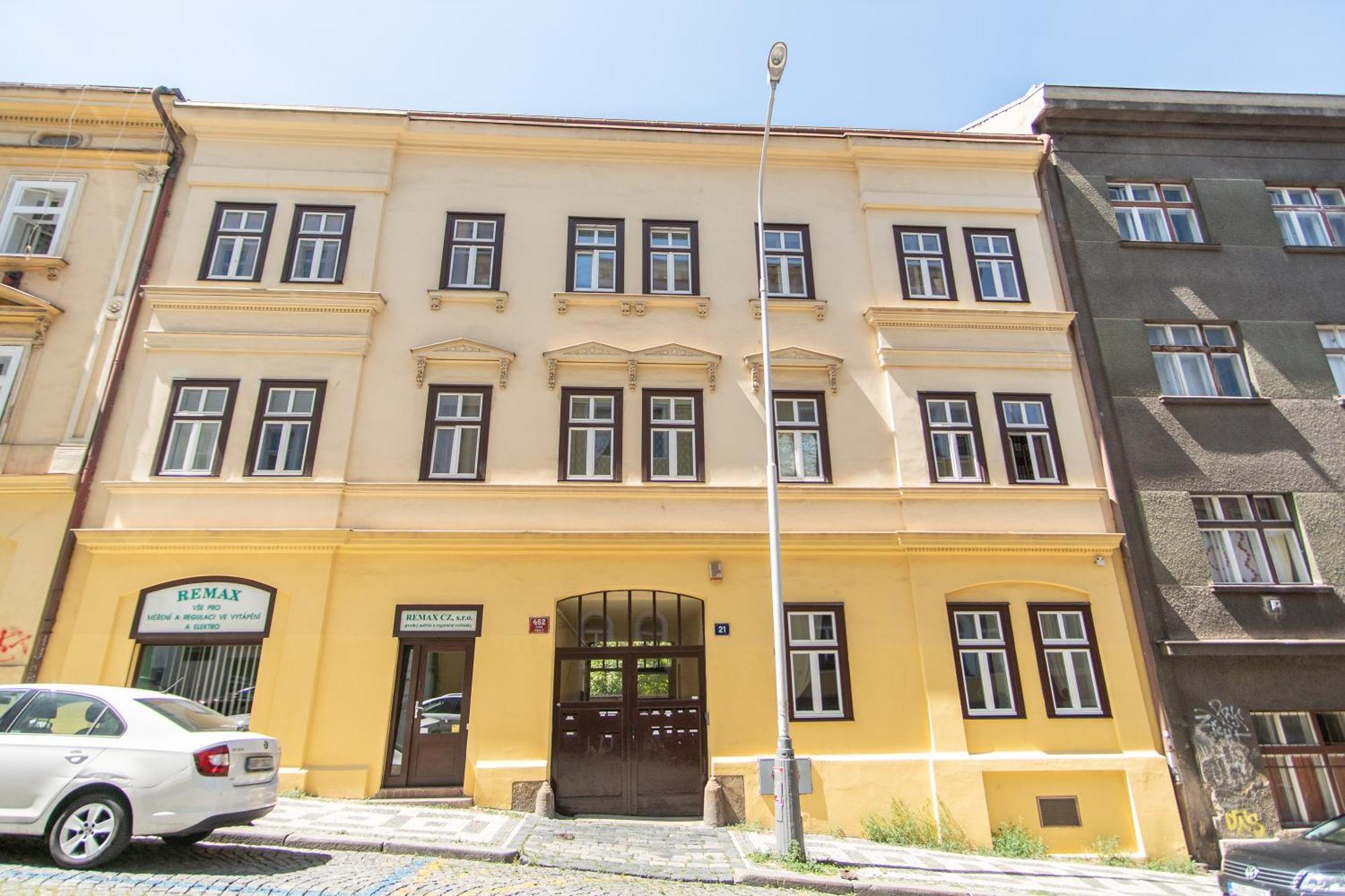 Nice Room With Double Bed In Zizkov - Shared Bathroom Praga Exterior foto